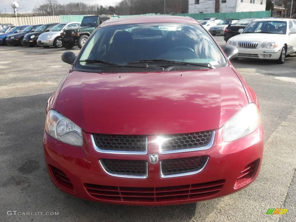 2004 Stratus SE Sedan - Inferno Red Pearlcoat / Dark Slate Gray photo #1