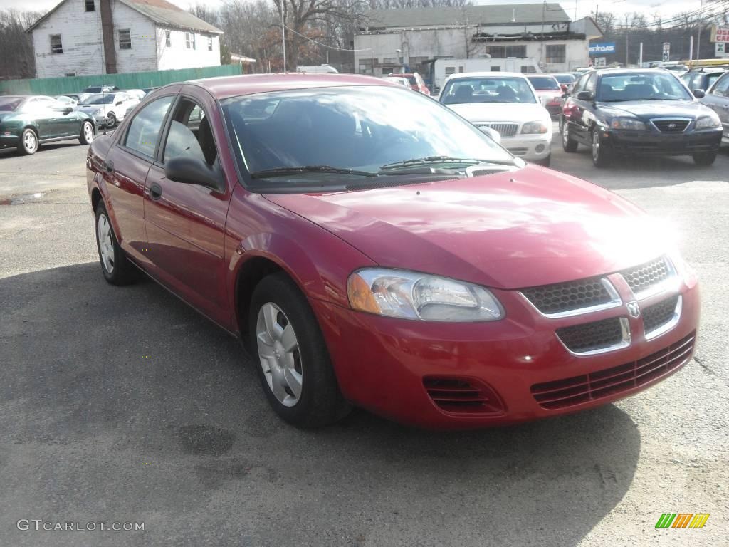 2004 Stratus SE Sedan - Inferno Red Pearlcoat / Dark Slate Gray photo #3