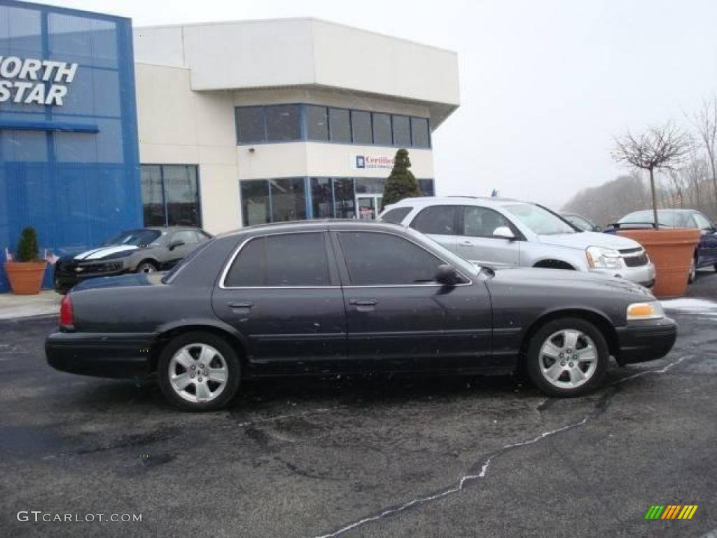2004 Crown Victoria LX - Midnight Grey Metallic / Dark Charcoal photo #2