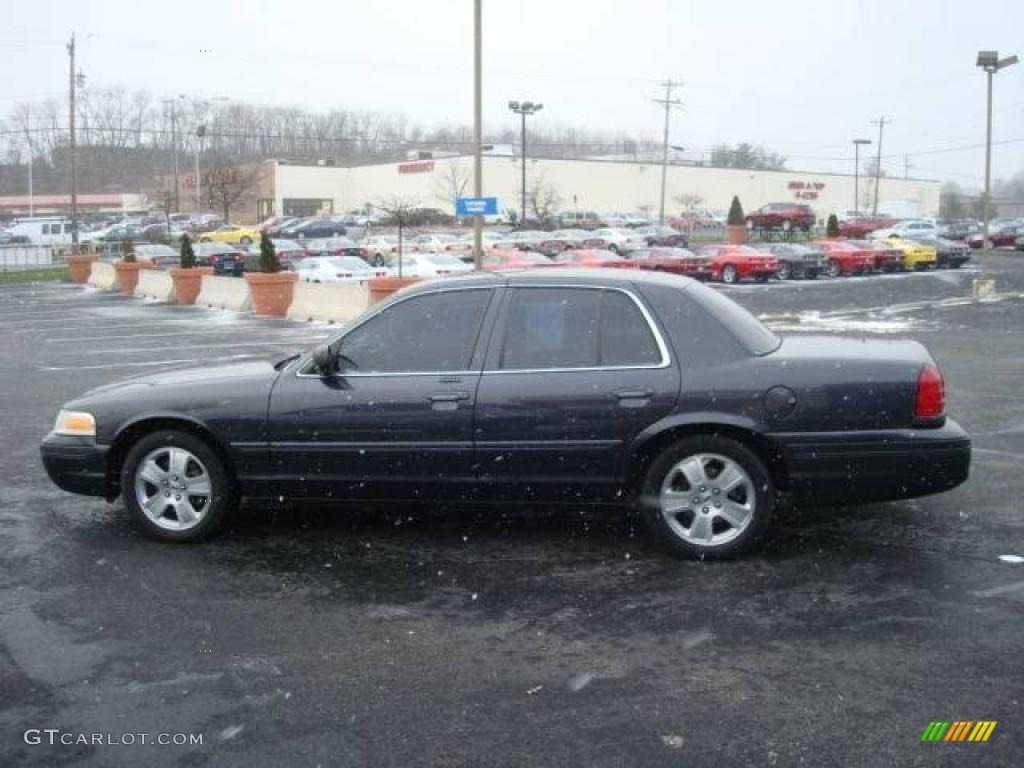 2004 Crown Victoria LX - Midnight Grey Metallic / Dark Charcoal photo #6