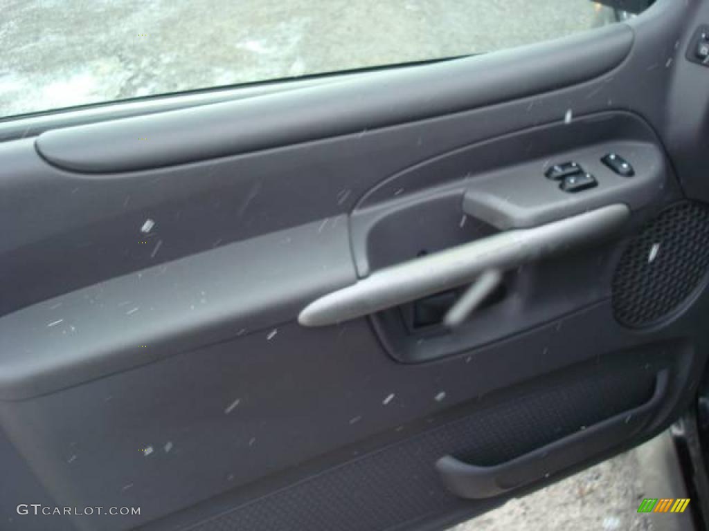 2002 Explorer Sport 4x4 - Black Clearcoat / Midnight Grey photo #11