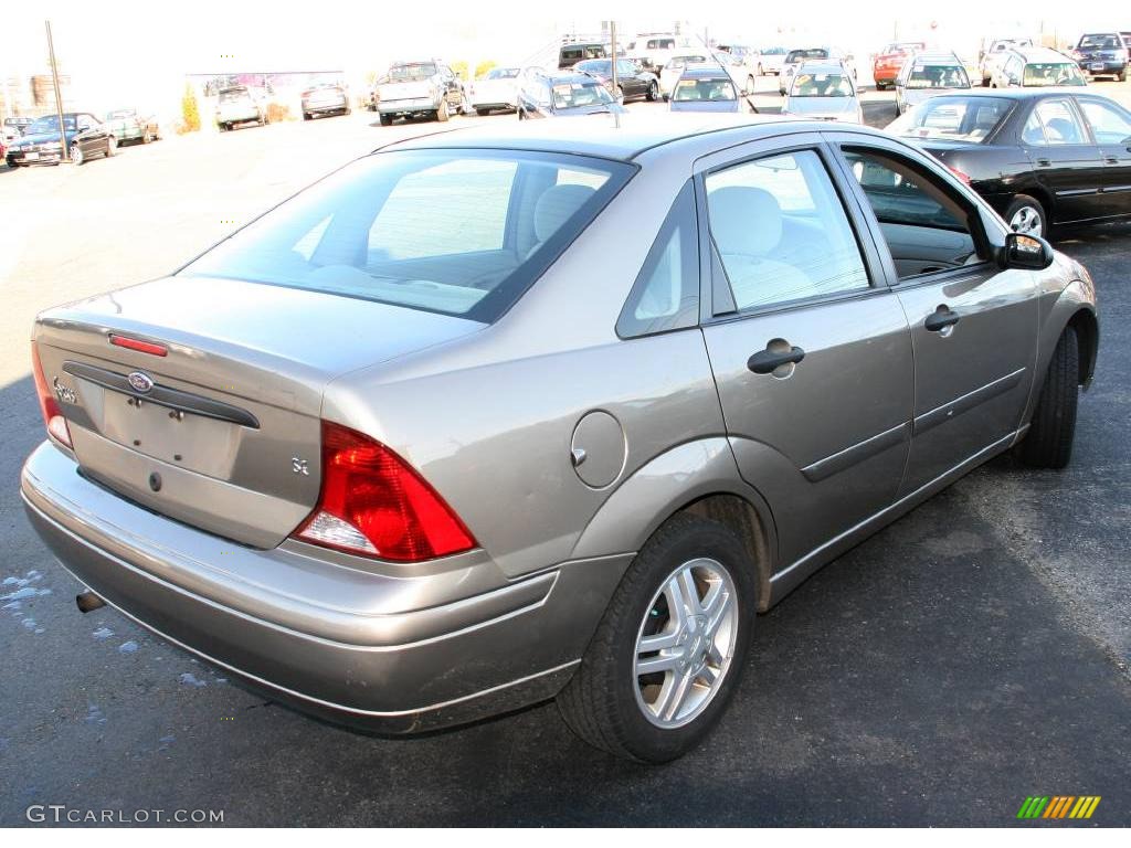 2003 Focus SE 2.3 Sedan - Arizona Beige Metallic / Medium Parchment photo #5