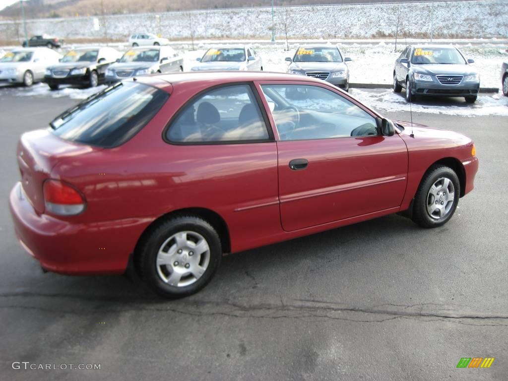 1999 Accent GS Coupe - Cherry Red / Gray photo #6