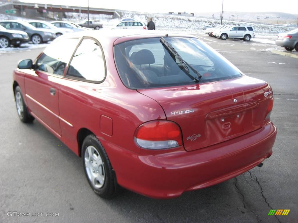 1999 Accent GS Coupe - Cherry Red / Gray photo #9