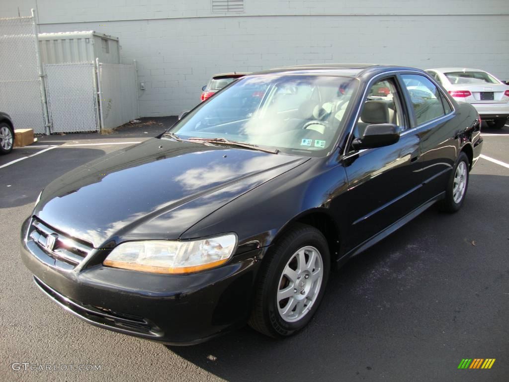 2002 Accord SE Sedan - Nighthawk Black Pearl / Quartz Gray photo #1
