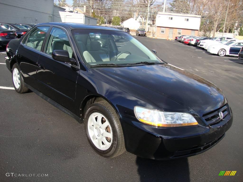2002 Accord SE Sedan - Nighthawk Black Pearl / Quartz Gray photo #4