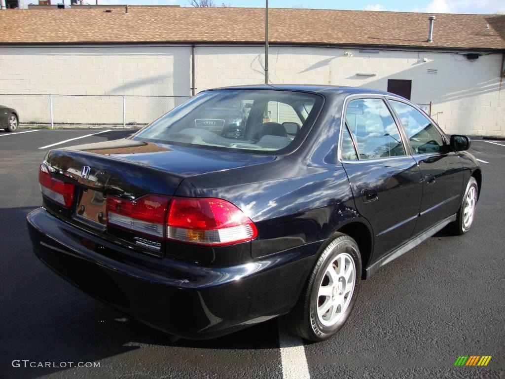 2002 Accord SE Sedan - Nighthawk Black Pearl / Quartz Gray photo #7
