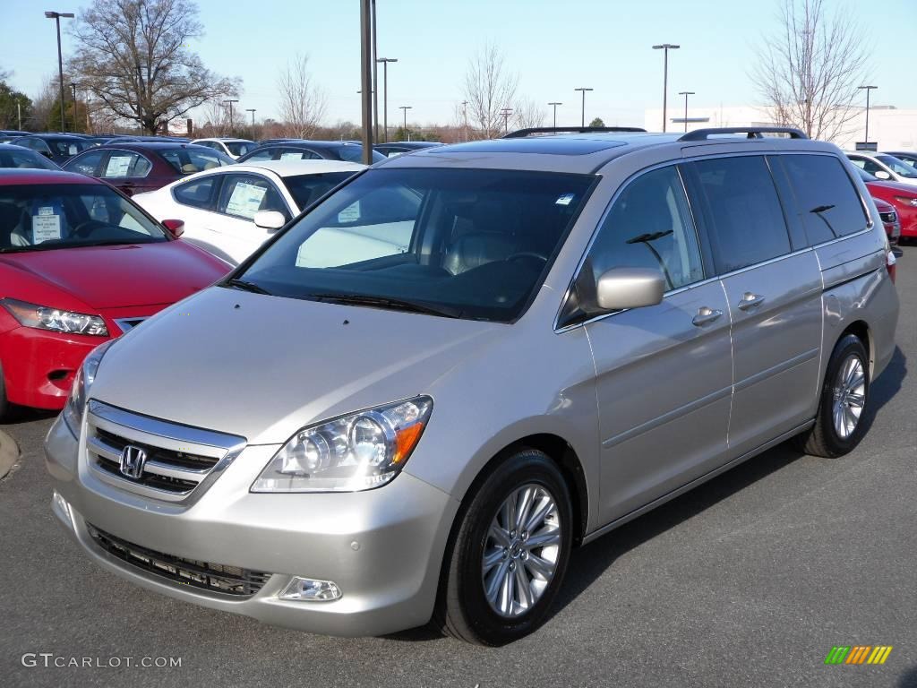 2007 Odyssey Touring - Silver Pearl Metallic / Gray photo #1