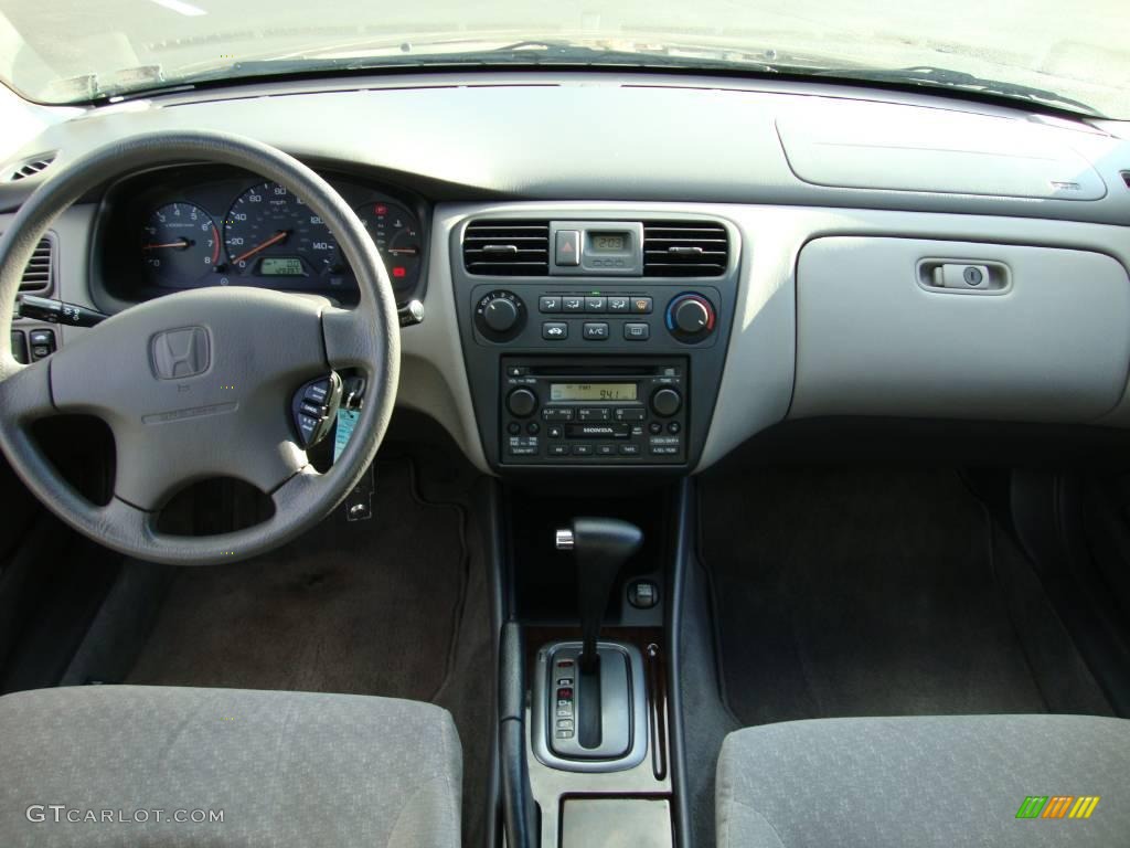 2002 Accord SE Sedan - Nighthawk Black Pearl / Quartz Gray photo #29