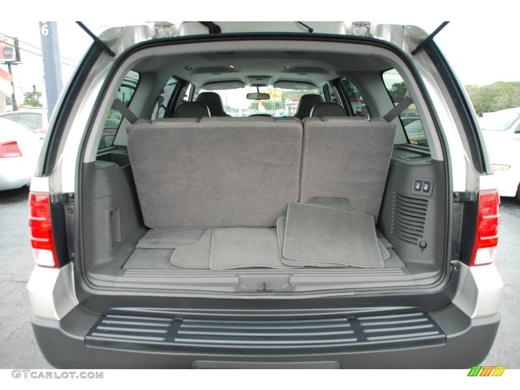 2006 Expedition XLT - Silver Birch Metallic / Medium Flint Grey photo #37