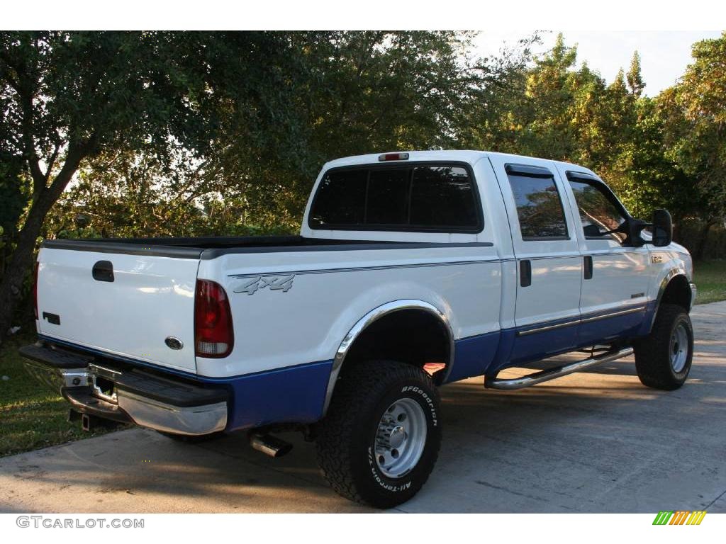 2000 F250 Super Duty XLT Crew Cab 4x4 - Oxford White / Dark Denim Blue photo #8