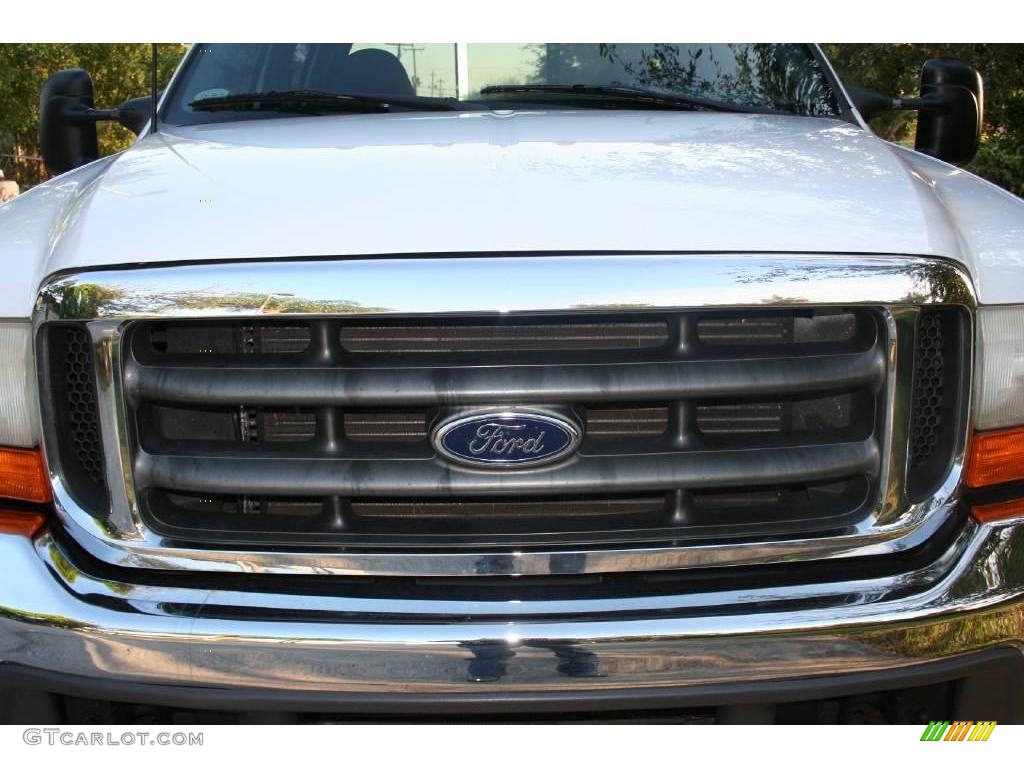 2000 F250 Super Duty XLT Crew Cab 4x4 - Oxford White / Dark Denim Blue photo #14