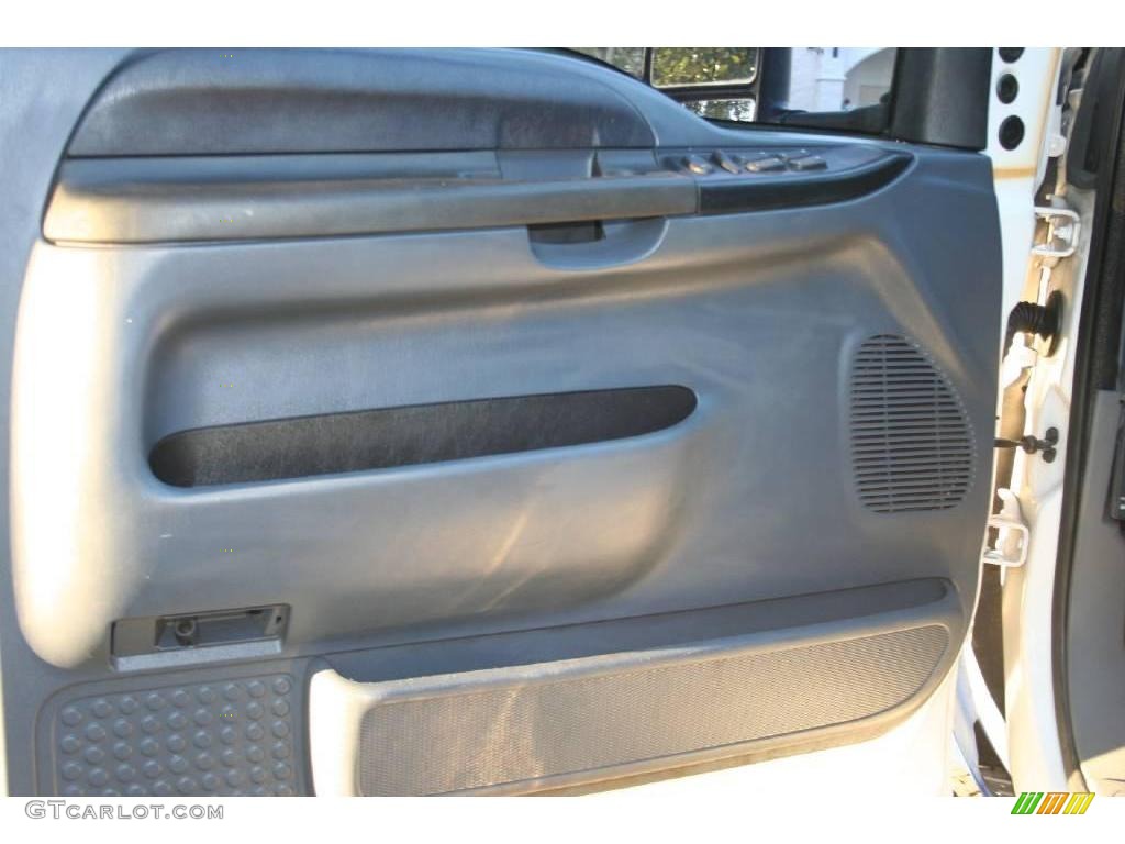 2000 F250 Super Duty XLT Crew Cab 4x4 - Oxford White / Dark Denim Blue photo #29
