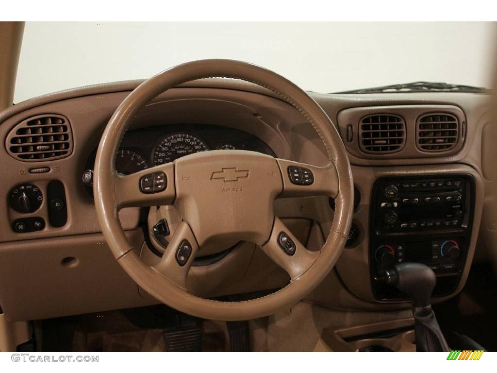 2004 TrailBlazer LT 4x4 - Medium Red Metallic / Light Cashmere photo #11