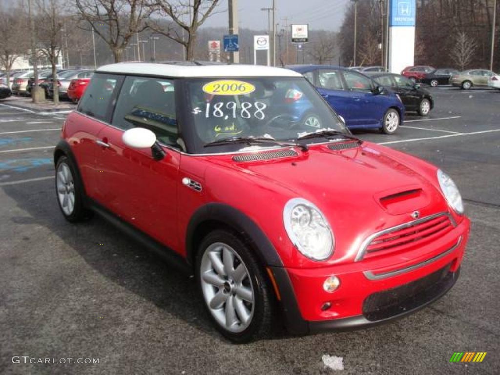 2006 Cooper S Hardtop - Chili Red / Black/Panther Black photo #5