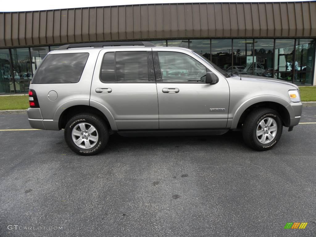 2008 Explorer XLT - Vapor Silver Metallic / Black/Stone photo #2