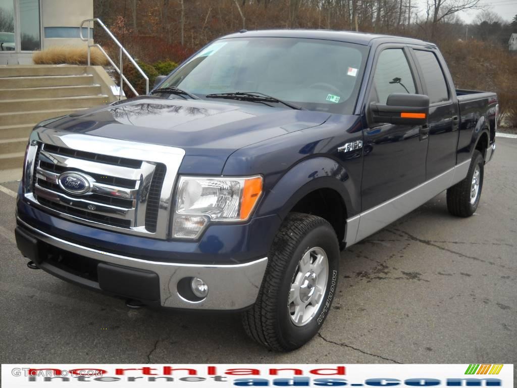 2010 F150 XLT SuperCrew 4x4 - Dark Blue Pearl Metallic / Medium Stone photo #2