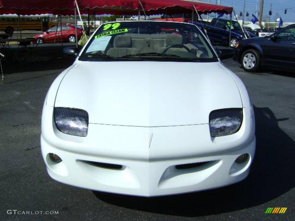1999 Sunfire GT Convertible - Arctic White / Taupe photo #2