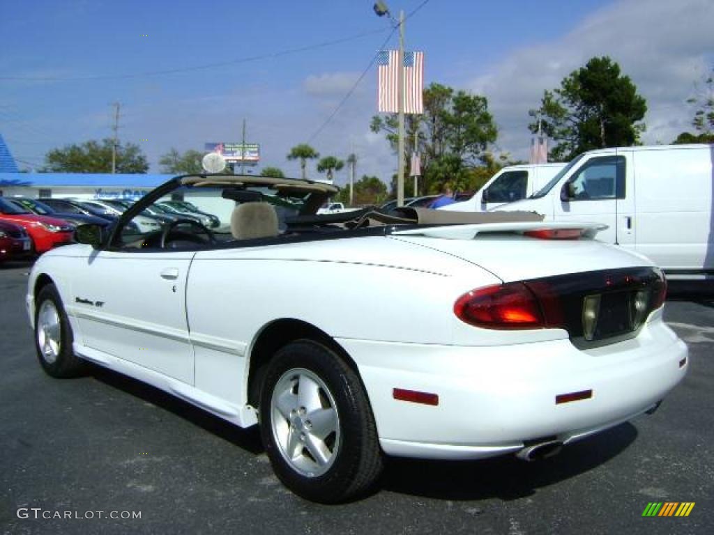 1999 Sunfire GT Convertible - Arctic White / Taupe photo #5