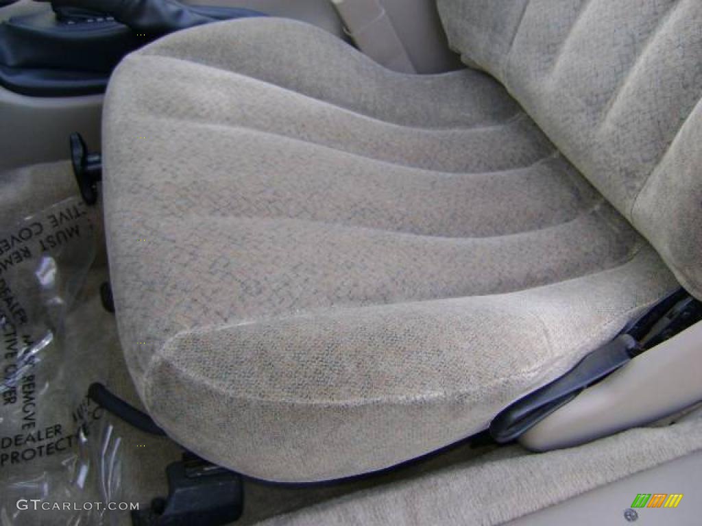 1999 Sunfire GT Convertible - Arctic White / Taupe photo #17