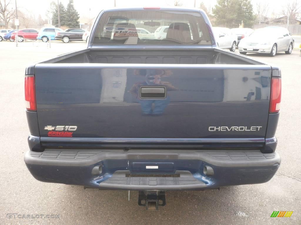 2001 S10 LS Extended Cab 4x4 - Indigo Blue Metallic / Graphite photo #4