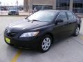 Black - Camry LE Photo No. 7