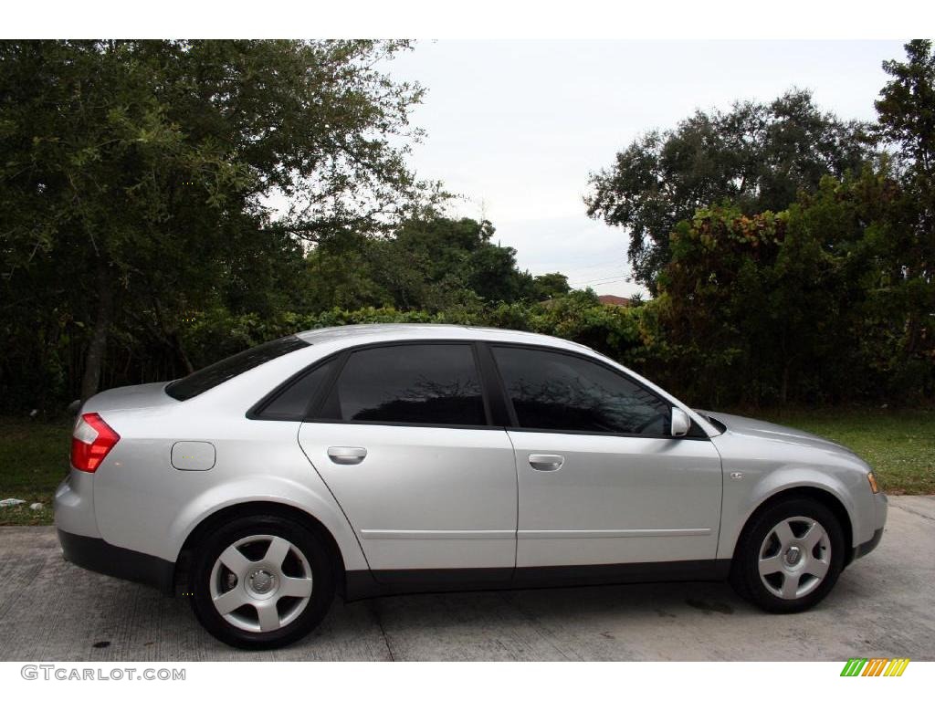 2004 A4 1.8T Sedan - Light Silver Metallic / Platinum photo #12