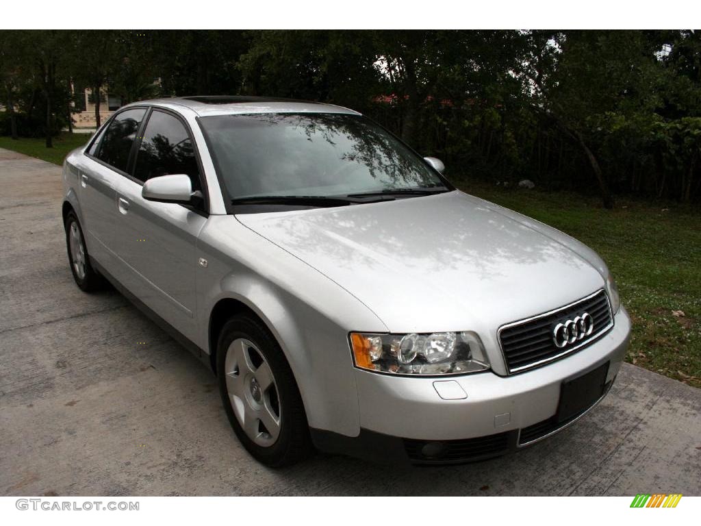 2004 A4 1.8T Sedan - Light Silver Metallic / Platinum photo #19