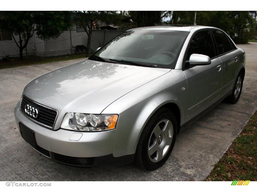 2004 A4 1.8T Sedan - Light Silver Metallic / Platinum photo #20