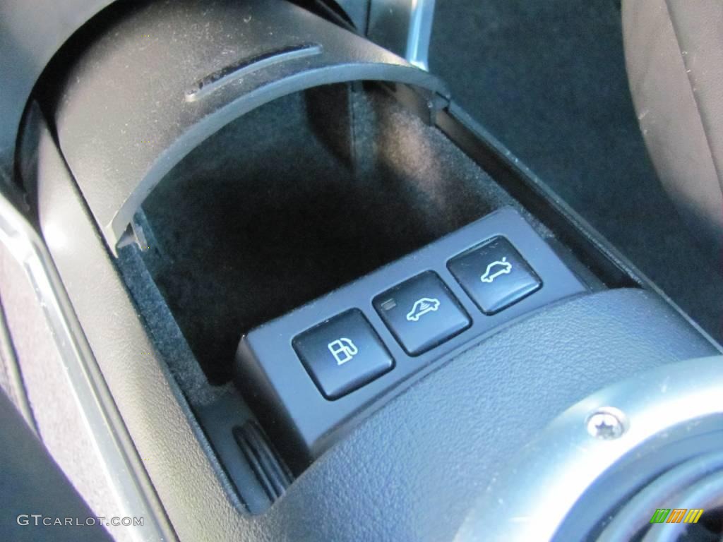 2002 Audi TT 1.8T quattro Coupe Controls Photo #23195173