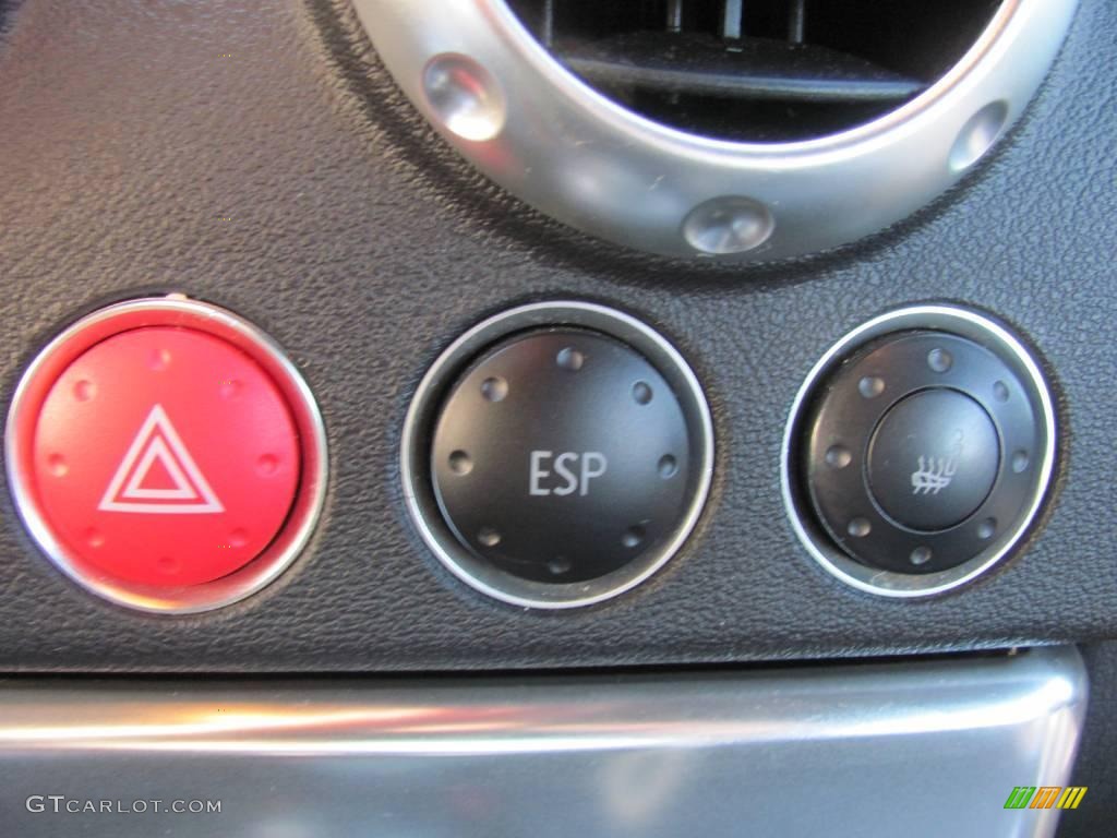 2002 Audi TT 1.8T quattro Coupe Controls Photo #23195565
