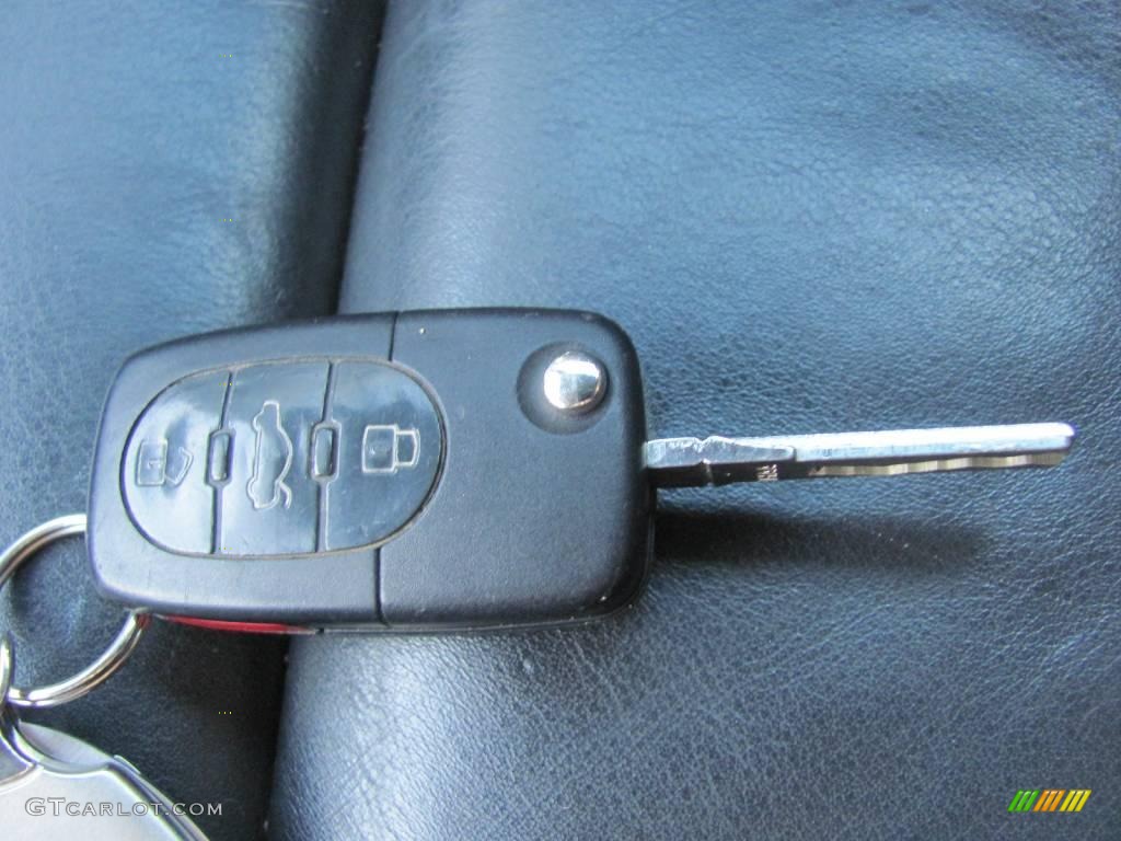 2002 Audi TT 1.8T quattro Coupe Keys Photo #23195705