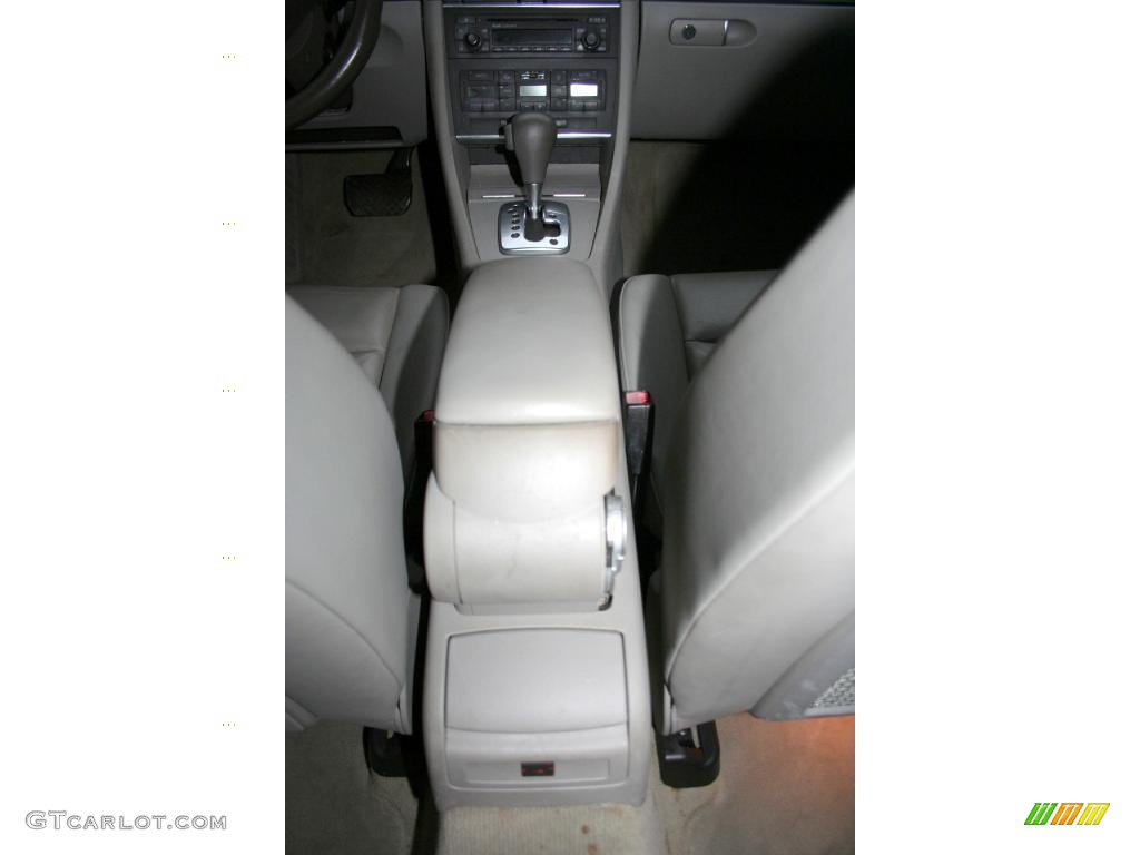 2004 A4 1.8T Sedan - Light Silver Metallic / Platinum photo #53