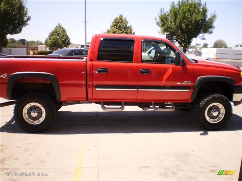 2006 Silverado 2500HD LT Crew Cab 4x4 - Victory Red / Tan photo #5