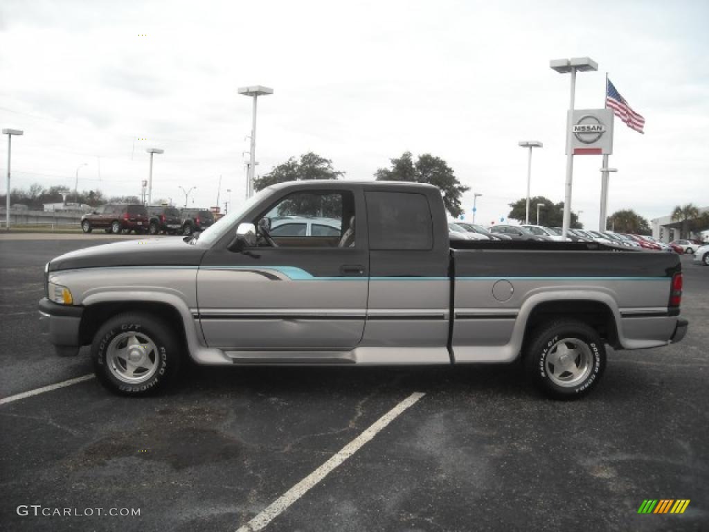 1997 Ram 1500 Laramie SLT Extended Cab - Black / Camel Tan photo #1