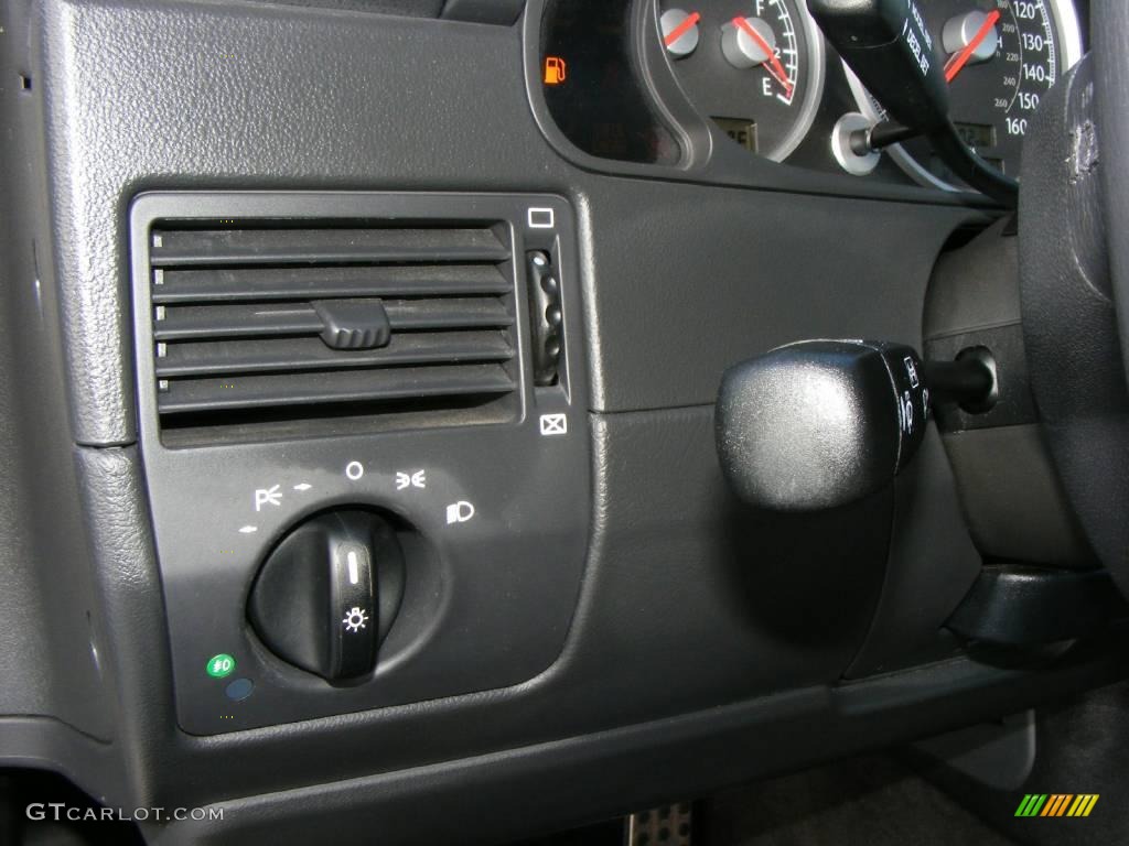 2007 Chrysler Crossfire Limited Coupe Controls Photo #23205532