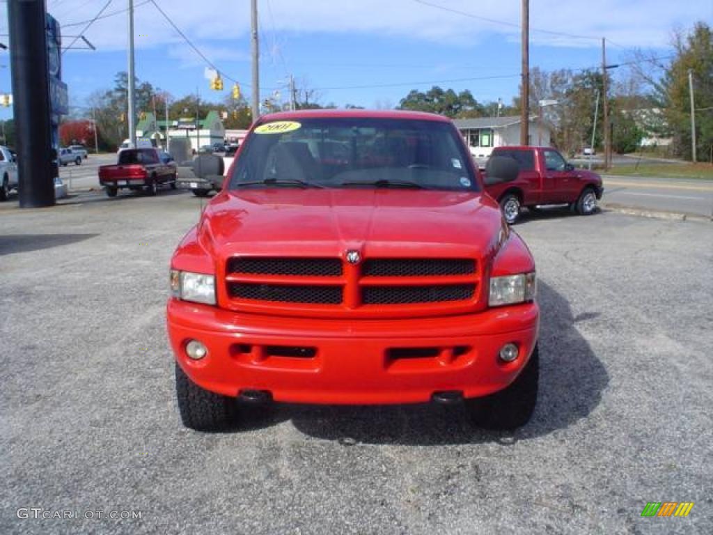 2001 Ram 1500 Sport Club Cab 4x4 - Flame Red / Agate photo #2