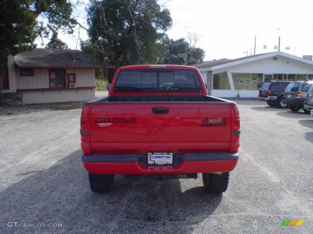 2001 Ram 1500 Sport Club Cab 4x4 - Flame Red / Agate photo #6