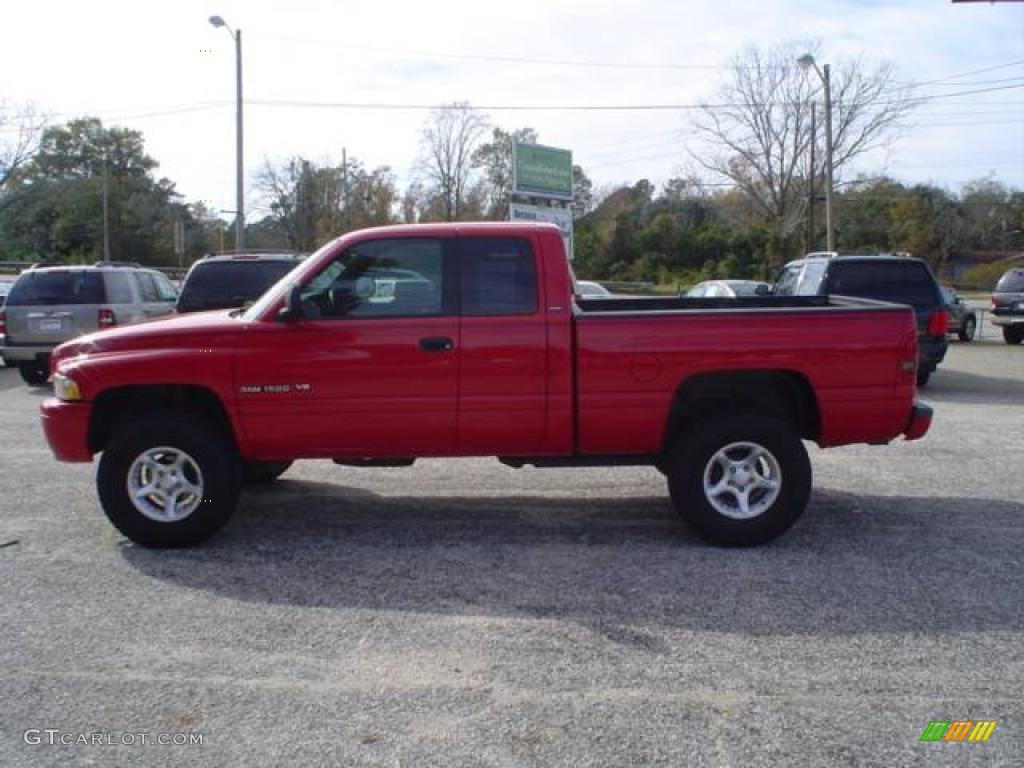 2001 Ram 1500 Sport Club Cab 4x4 - Flame Red / Agate photo #8