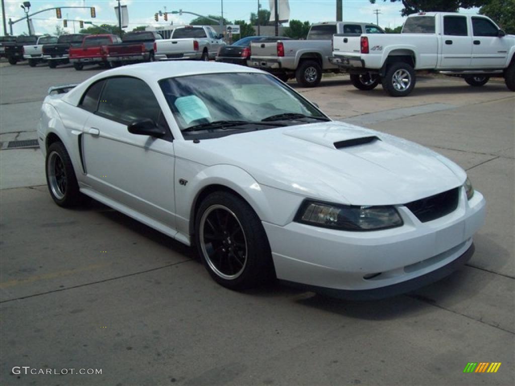 2002 Mustang GT Coupe - Oxford White / Medium Parchment photo #4