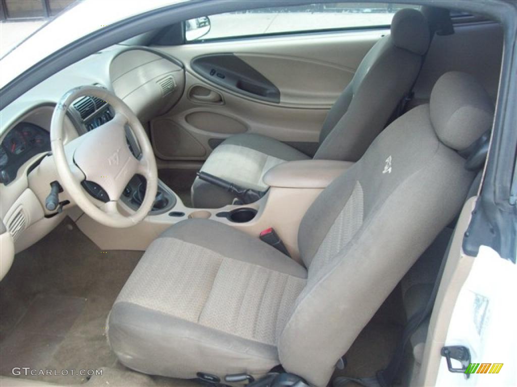 2002 Mustang GT Coupe - Oxford White / Medium Parchment photo #9