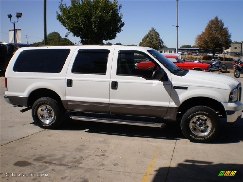 2005 Excursion XLT 4x4 - Oxford White / Medium Flint photo #5