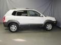 Nordic White - Tucson Limited 4WD Photo No. 4
