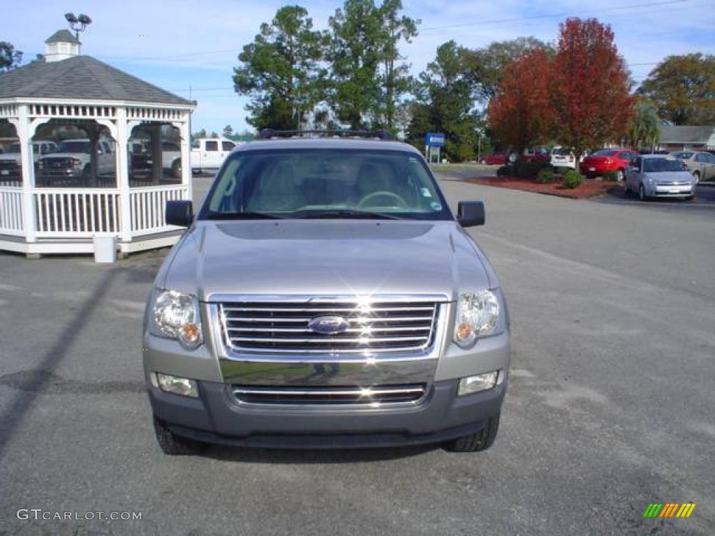 2006 Explorer XLT - Silver Birch Metallic / Camel photo #2