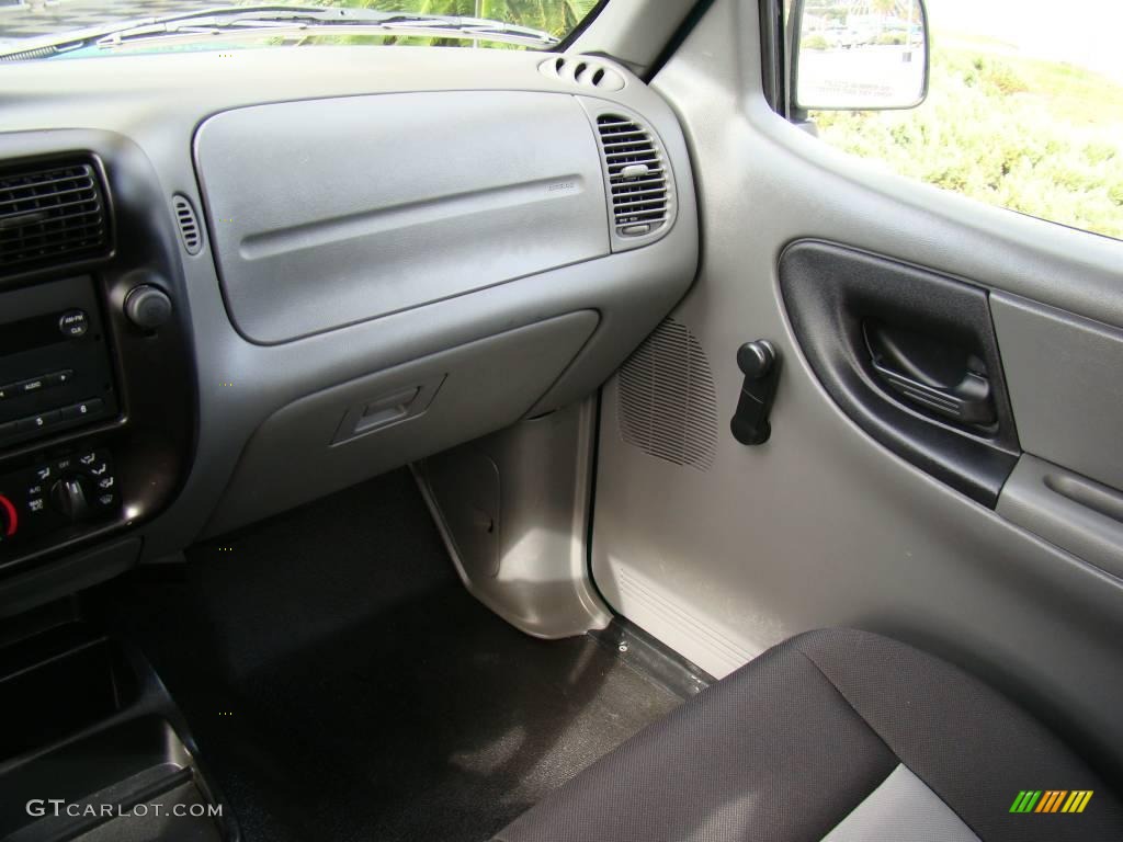 2005 Ranger XL SuperCab - Green / Medium Dark Flint photo #13