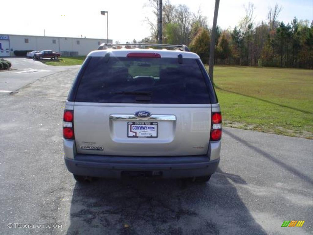 2006 Explorer XLT - Silver Birch Metallic / Camel photo #6