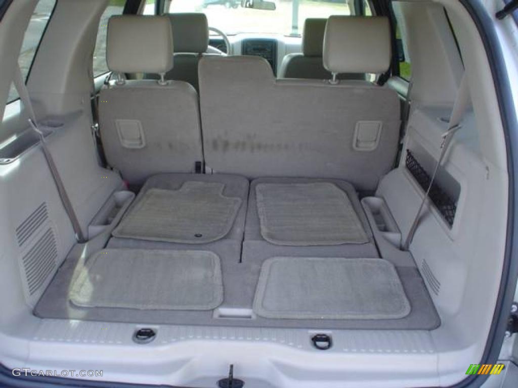 2006 Explorer XLT - Silver Birch Metallic / Camel photo #16