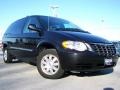 2007 Brilliant Black Crystal Pearl Chrysler Town & Country Touring  photo #1
