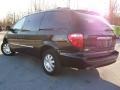 2007 Brilliant Black Crystal Pearl Chrysler Town & Country Touring  photo #3