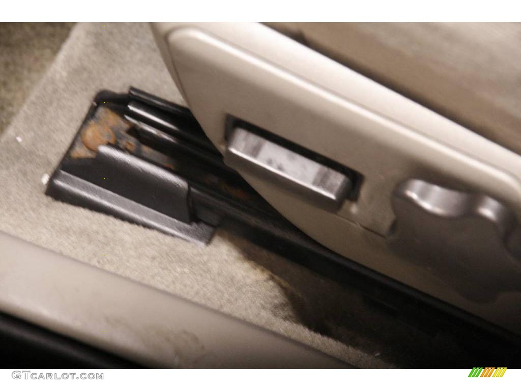 2005 Impala  - Laser Blue Metallic / Medium Gray photo #21